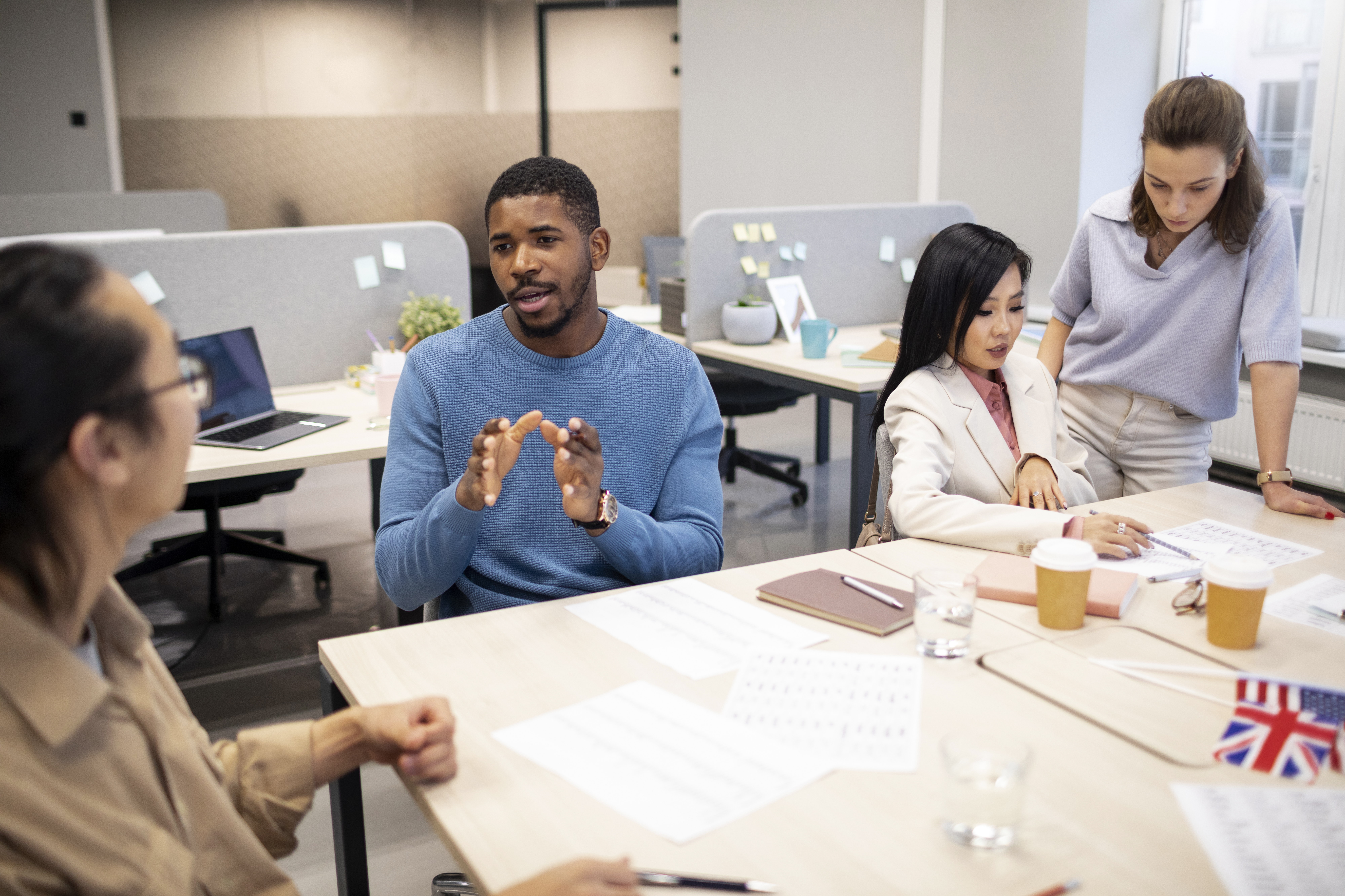 Capacita a tu equipo con habilidades comunicativas en inglés